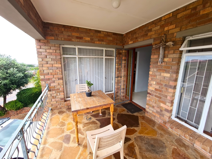 4 Bedroom Property for Sale in Noorsekloof Eastern Cape